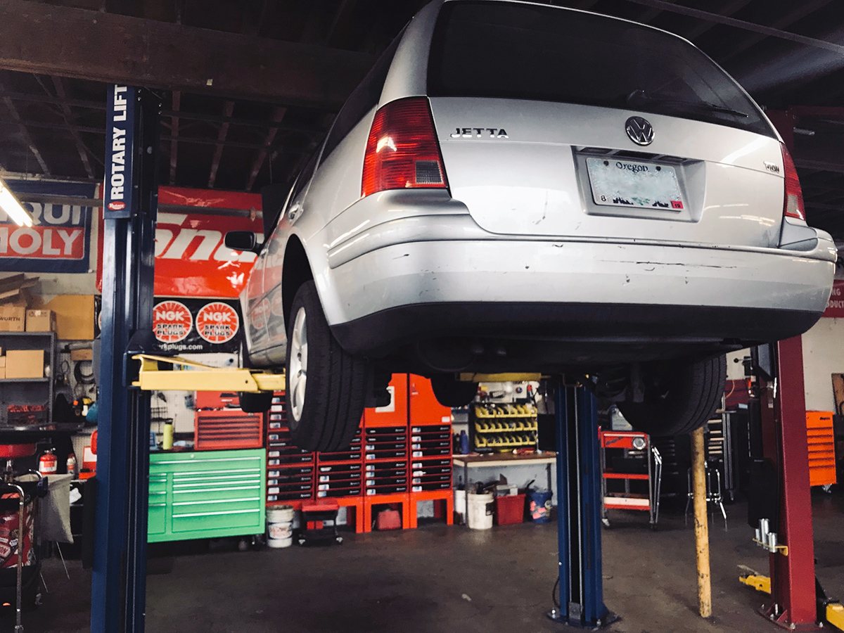 Alex’s Garage – German Auto Specialists photo 5
