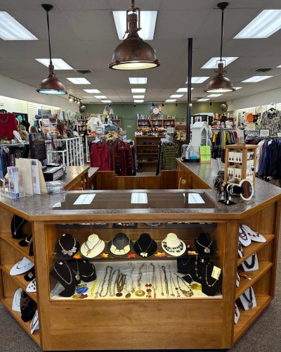 Assistance League of Eugene Thrift Shop photo 3