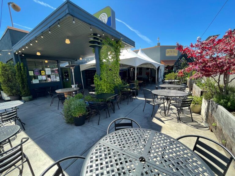 Coast Fork Brewing – Brewstation and Feed photo 3