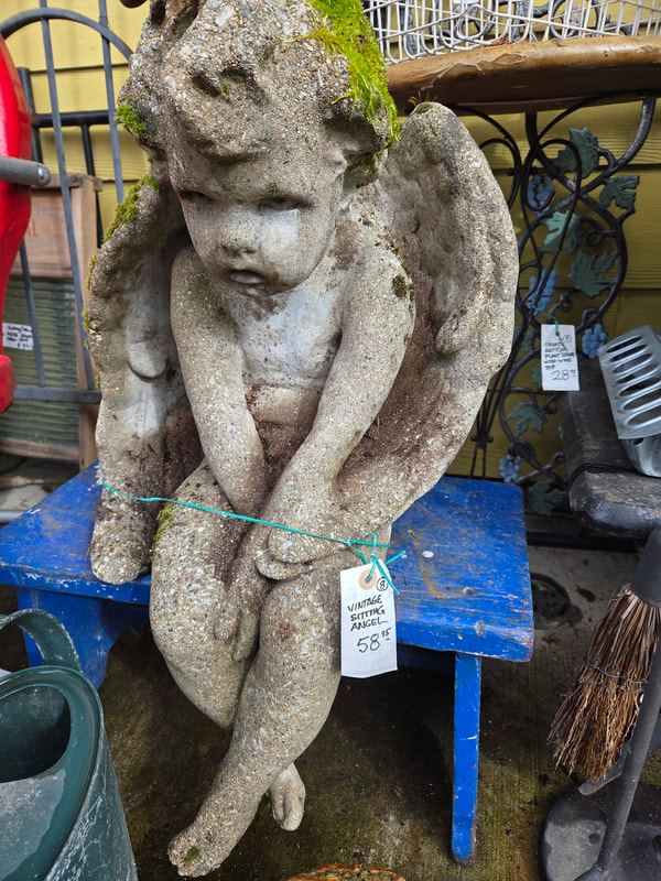 Coburg Antique Malls LLC photo 9