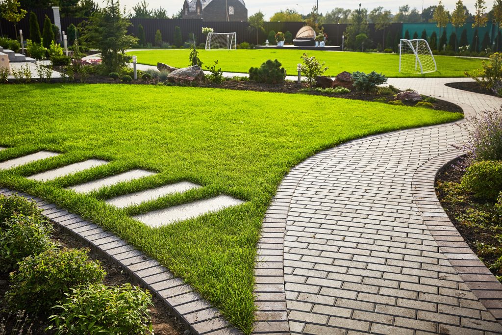 OREGON YARD CARE & CONSTRUCTION LLC. photo 4