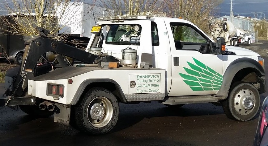 Webfoot Towing photo 2